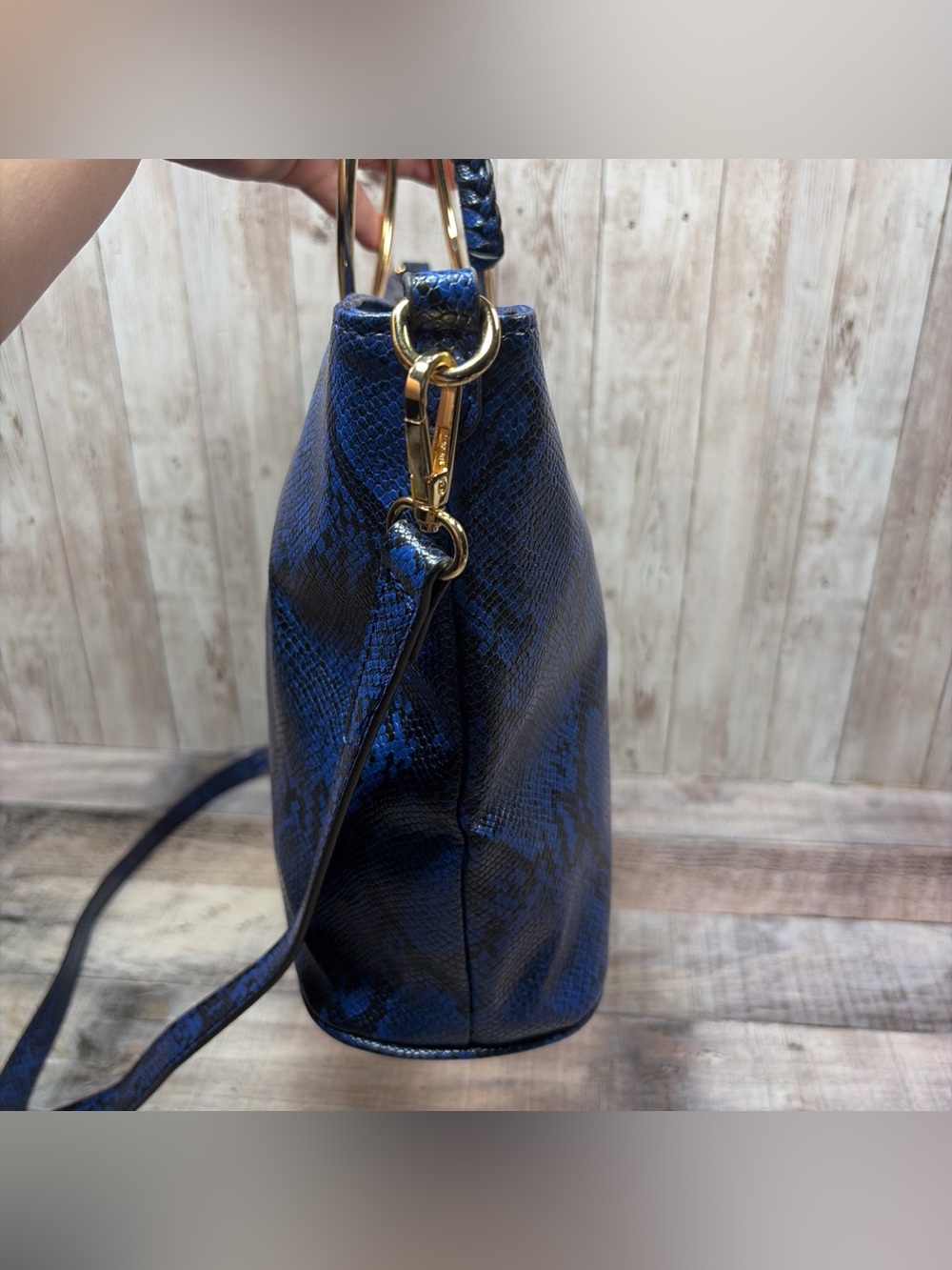 CARLOS by Carlos Santana Blue Python Print Handbag Crossbody Bag - Picture 7 of 16